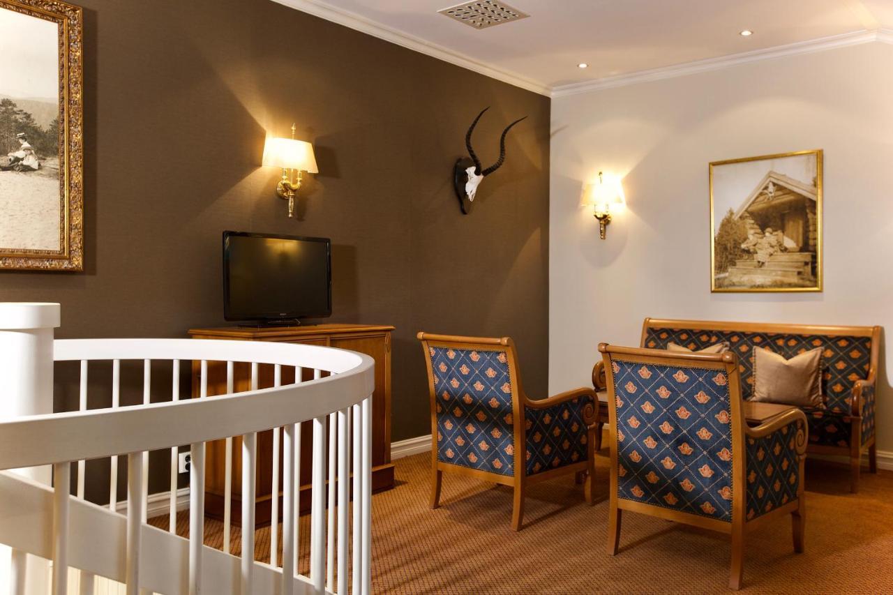 Losby Gods Manor Lorenskog Bagian luar foto