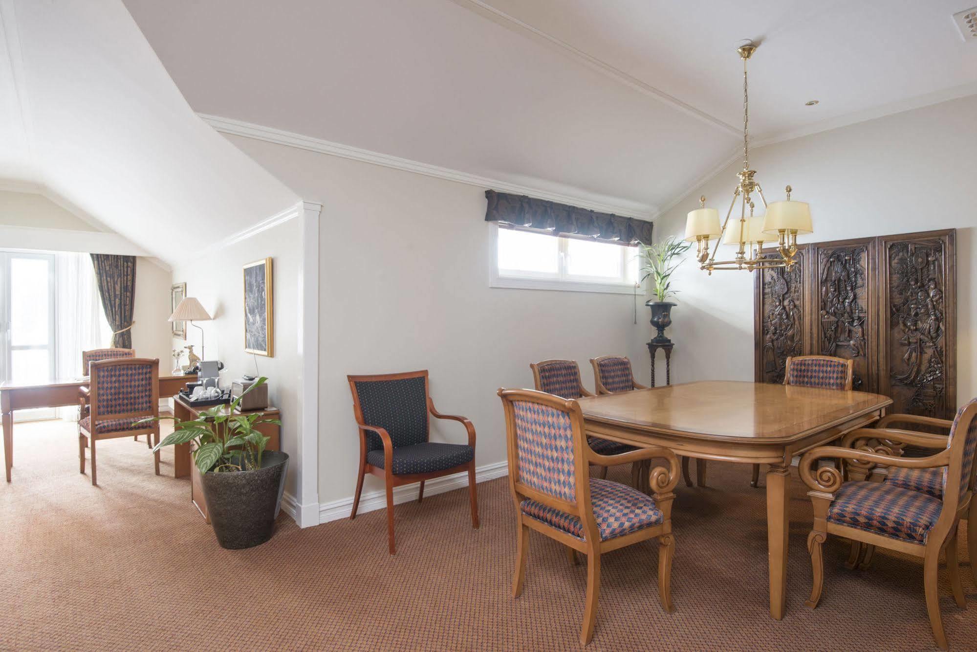 Losby Gods Manor Lorenskog Bagian luar foto
